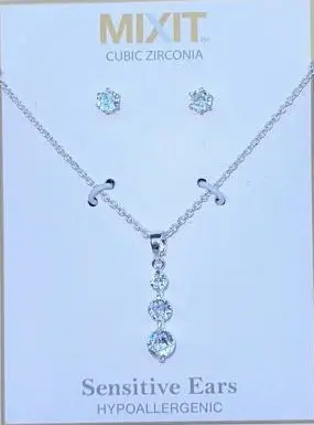 Earring and necklace set