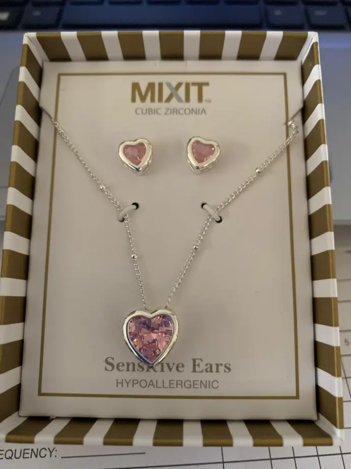 Earring & necklace set