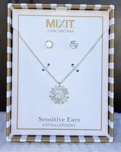 Earring & necklace set